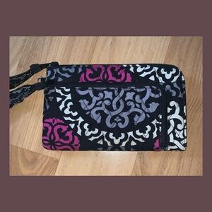 VERA BRADLEY Pink and Black Wristlet VERA BRADLEY Pink and Black Wristlet